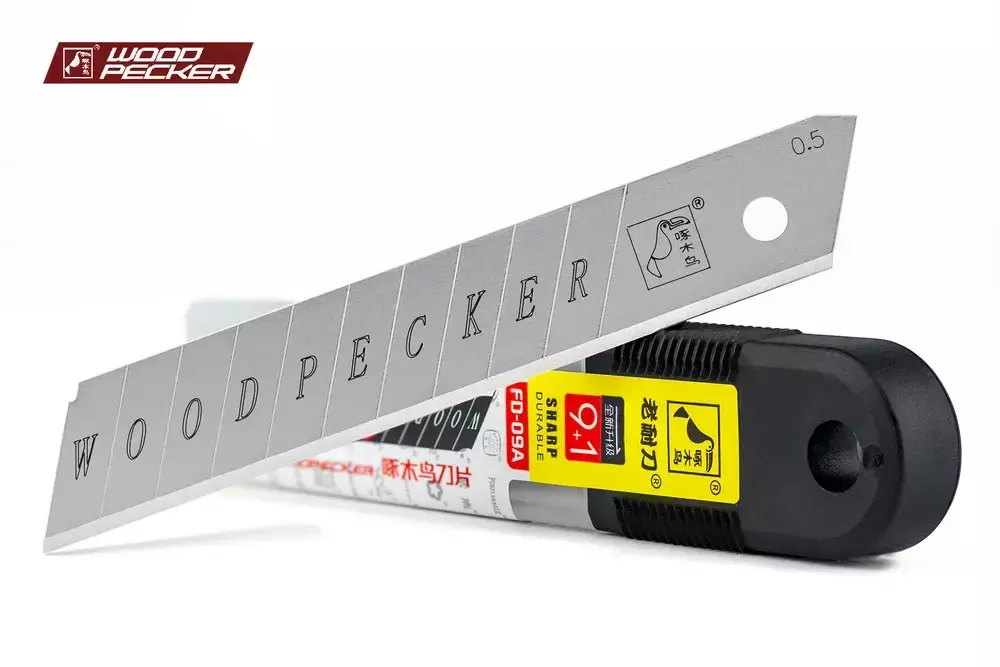 Фото товару: «Леза для ножа 18 мм Woodpecker, ультра гострі, сірі, кут 60° товщина 0,5 мм -10шт»